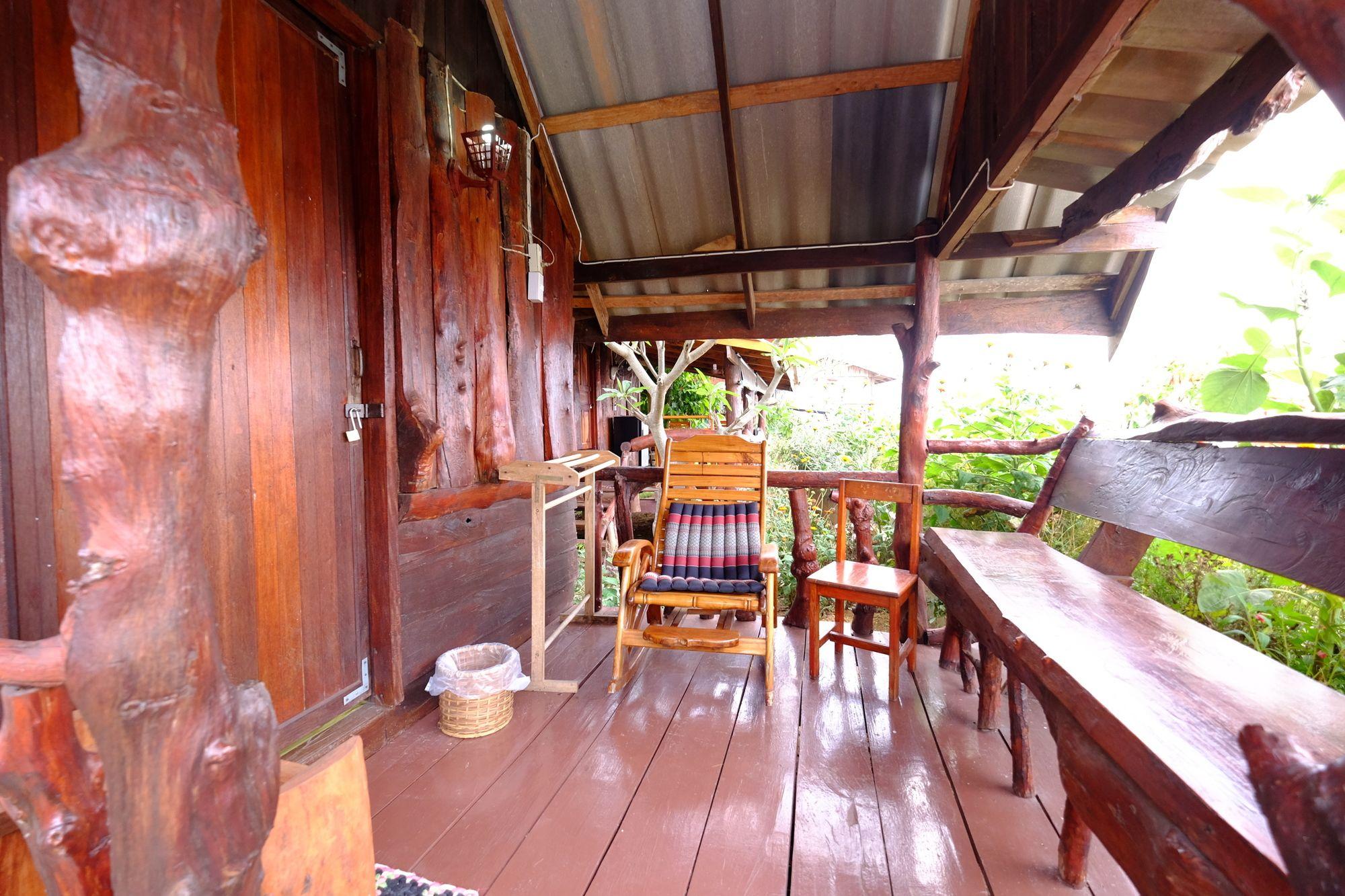 Baanpakrimklong Sukhamon Homestay & Resort ムックダーハーン エクステリア 写真